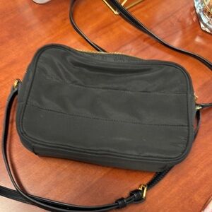 Banana republic factory crossbody // 060624